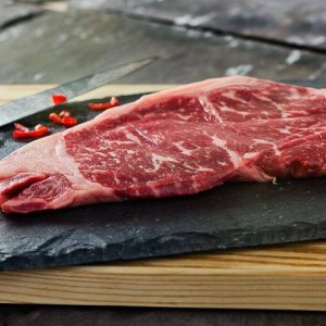 BMS 4-5 Australijos wagyu striploin steikas